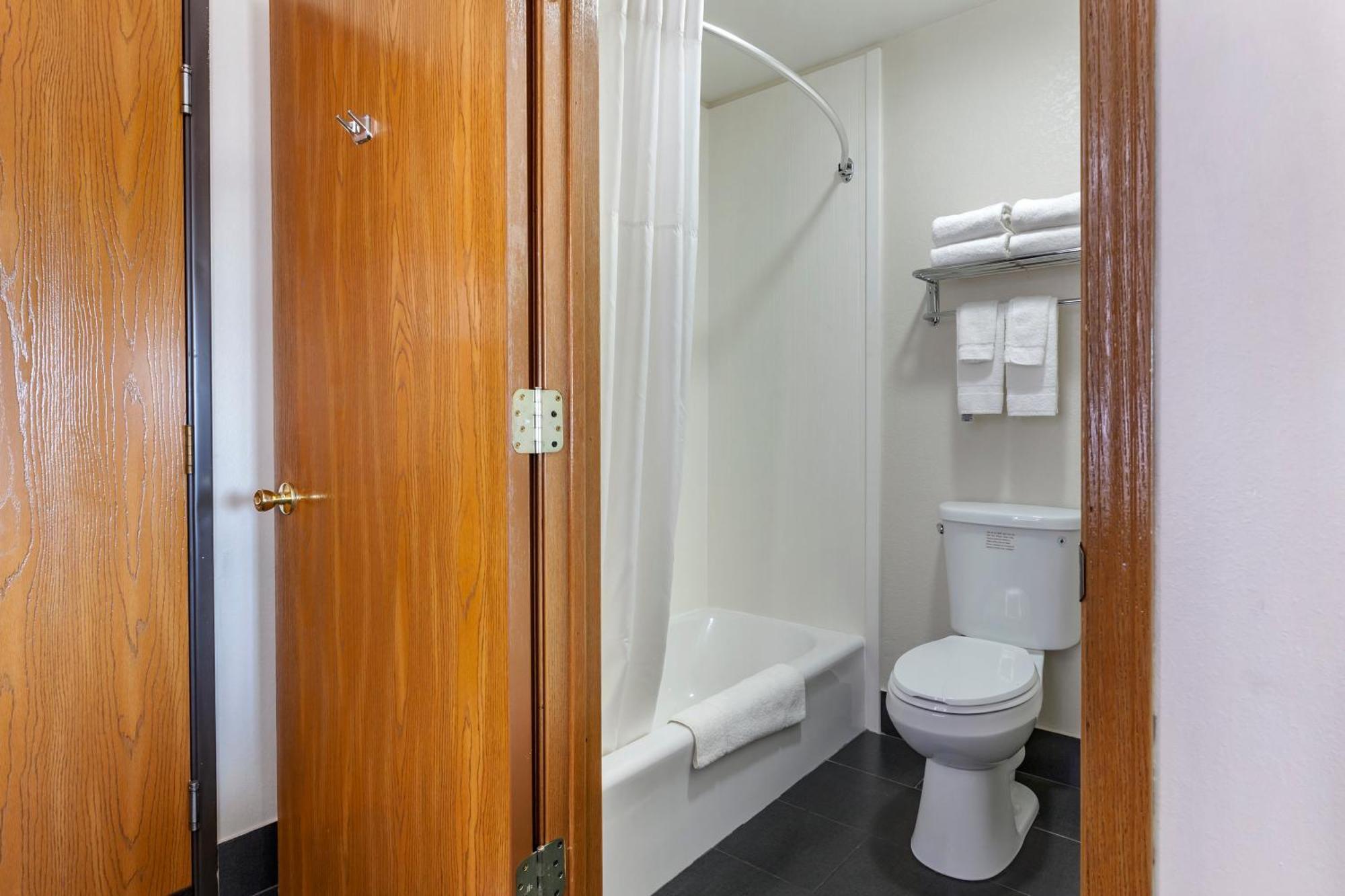 Quality Inn New London Kültér fotó