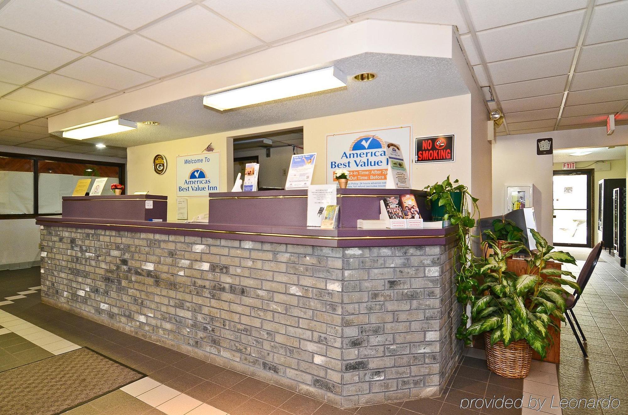 Quality Inn New London Beltér fotó